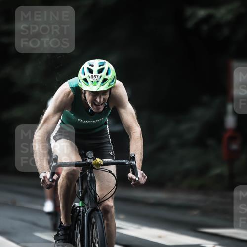 13.09.2026 - Stadtparktriathlon H.Heesch http://msf.ph/oto/10378786 13.09.2026 12:21:58 Radfahren 957, 1035, 1055, 1069, 1127, 1156, 1163 meine-sportfotos.de