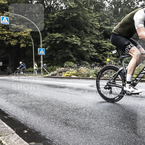 13.09.2026 - Stadtparktriathlon H.Heesch http://msf.ph/oto/10378788 13.09.2026 10:02:38 Radfahren 211, 263, 313 meine-sportfotos.de