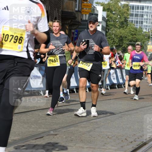 13.09.2026 - 21. swb-Marathon Bremen Strokosch-Dieckow http://msf.ph/oto/10378800 13.09.2026 11:03:59 Ziel 10090, 10091, 10327, 10420, 10569, 10796, 10902, 10950, 11211, 11411, 11595, 11655, 11746, 11868, 12074, 10291, 10390, 10516, 10671, 10672, 10726, 10912, 10913, 11221, 11318, 11539, 11726, 11909, 12001, 12103, 12113, 12140, 12276 meine-sportfotos.de