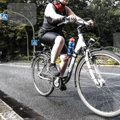 13.09.2026 - Stadtparktriathlon H.Heesch http://msf.ph/oto/10378840 13.09.2026 10:49:59 Radfahren 423, 447 meine-sportfotos.de