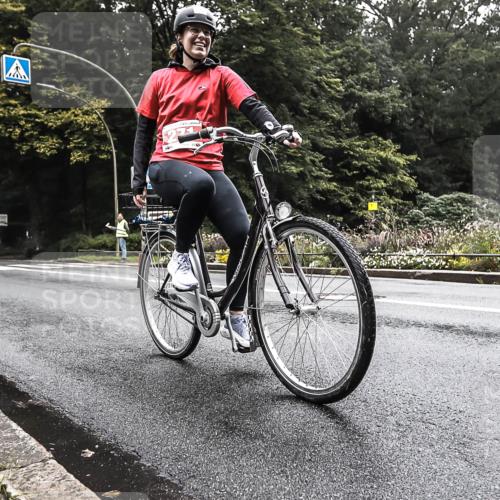 13.09.2026 - Stadtparktriathlon H.Heesch http://msf.ph/oto/10378853 13.09.2026 10:03:19 Radfahren 335 meine-sportfotos.de
