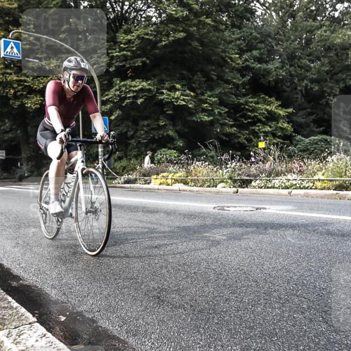 13.09.2026 - Stadtparktriathlon H.Heesch http://msf.ph/oto/10378861 13.09.2026 10:50:05 Radfahren 359, 421 meine-sportfotos.de