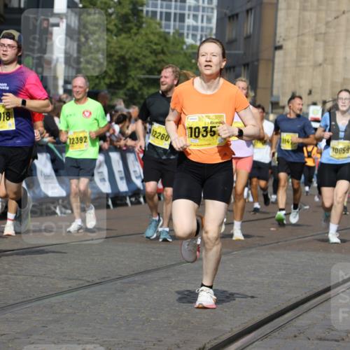 13.09.2026 - 21. swb-Marathon Bremen Strokosch-Dieckow http://msf.ph/oto/10378863 13.09.2026 11:04:01 Ziel 10090, 10091, 10327, 10357, 10420, 10429, 10569, 10796, 10902, 10950, 11211, 11411, 11595, 11655, 11746, 11868, 12074, 10182, 10291, 10390, 10516, 10671, 10672, 10726, 10912, 10913, 11221, 11318, 11336, 11539, 11726, 11909, 12001, 12103, 12113, 12276 meine-sportfotos.de