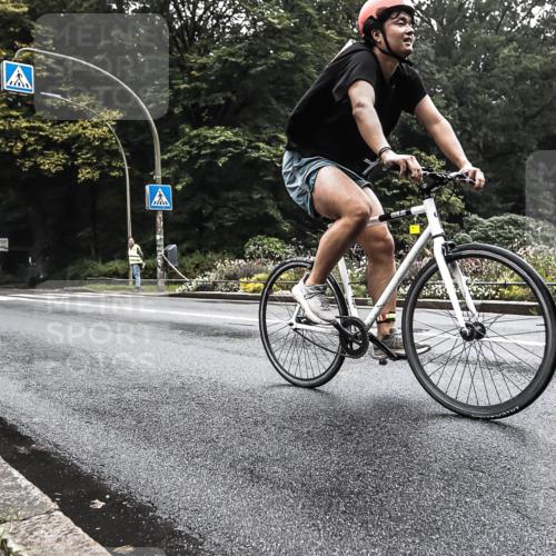 13.09.2026 - Stadtparktriathlon H.Heesch http://msf.ph/oto/10378886 13.09.2026 10:03:31 Radfahren 237 meine-sportfotos.de