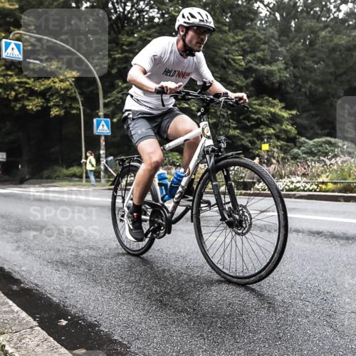 13.09.2026 - Stadtparktriathlon H.Heesch http://msf.ph/oto/10378936 13.09.2026 10:04:24 Radfahren 252, 265 meine-sportfotos.de