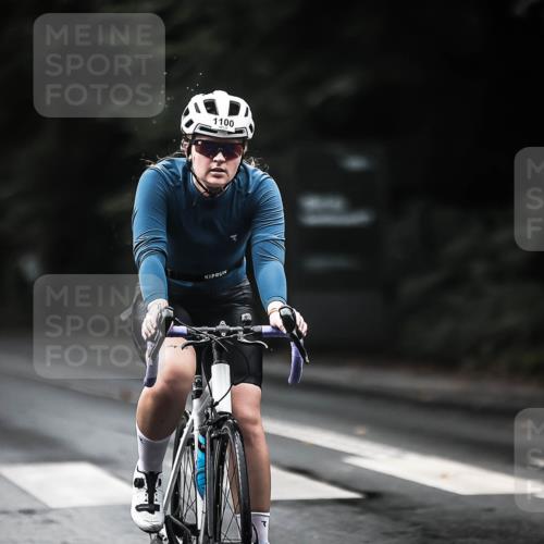 13.09.2026 - Stadtparktriathlon H.Heesch http://msf.ph/oto/10378938 13.09.2026 12:22:08 Radfahren 854, 956, 1006, 1050, 1055, 1069, 1100, 1116 meine-sportfotos.de