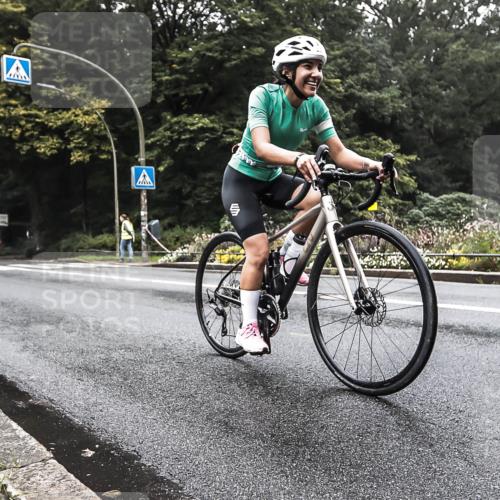 13.09.2026 - Stadtparktriathlon H.Heesch http://msf.ph/oto/10378964 13.09.2026 10:04:46 Radfahren 260, 320 meine-sportfotos.de