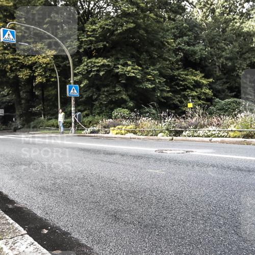 13.09.2026 - Stadtparktriathlon H.Heesch http://msf.ph/oto/10378965 13.09.2026 10:50:48 Radfahren 366, 508, 530 meine-sportfotos.de