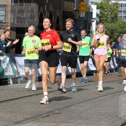 13.09.2026 - 21. swb-Marathon Bremen Strokosch-Dieckow http://msf.ph/oto/10378966 13.09.2026 11:04:04 Ziel 10090, 10091, 10152, 10327, 10357, 10429, 10569, 10796, 10902, 10918, 10950, 11325, 11451, 11595, 11868, 11967, 12074, 12504, 10182, 10291, 10390, 10516, 10613, 10671, 10672, 11221, 11318, 11336, 11539, 11720, 11726, 11909, 12001, 12103, 12113, 12276 meine-sportfotos.de