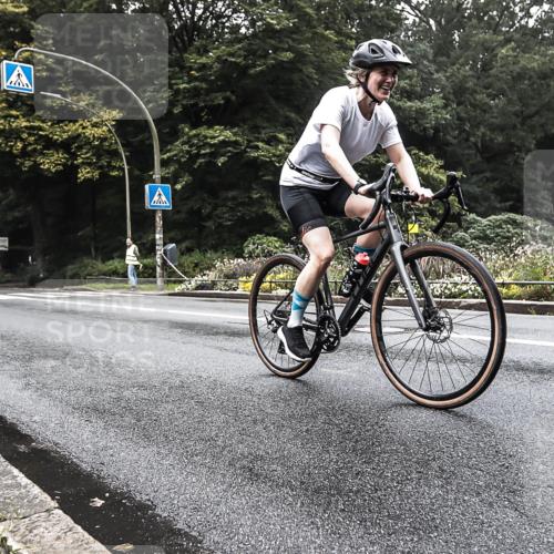 13.09.2026 - Stadtparktriathlon H.Heesch http://msf.ph/oto/10378968 13.09.2026 10:04:55 Radfahren 231, 246 meine-sportfotos.de