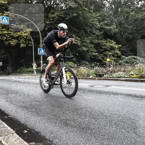 13.09.2026 - Stadtparktriathlon H.Heesch http://msf.ph/oto/10378992 13.09.2026 10:05:08 Radfahren 258, 312 meine-sportfotos.de