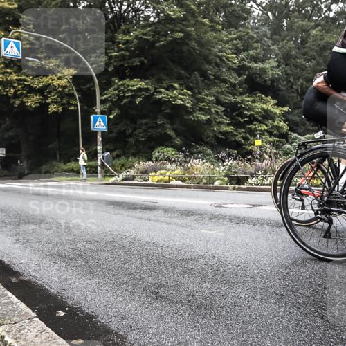 13.09.2026 - Stadtparktriathlon H.Heesch http://msf.ph/oto/10379026 13.09.2026 10:05:19 Radfahren 213, 262, 264, 281 meine-sportfotos.de