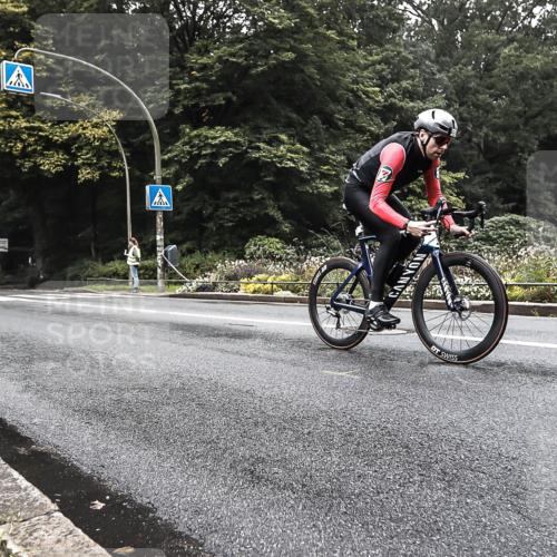 13.09.2026 - Stadtparktriathlon H.Heesch http://msf.ph/oto/10379032 13.09.2026 10:05:26 Radfahren 225, 242, 322 meine-sportfotos.de