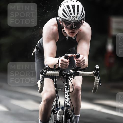 13.09.2026 - Stadtparktriathlon H.Heesch http://msf.ph/oto/10379038 13.09.2026 12:22:16 Radfahren 854, 960, 1006, 1050, 1057, 1121, 1160 meine-sportfotos.de
