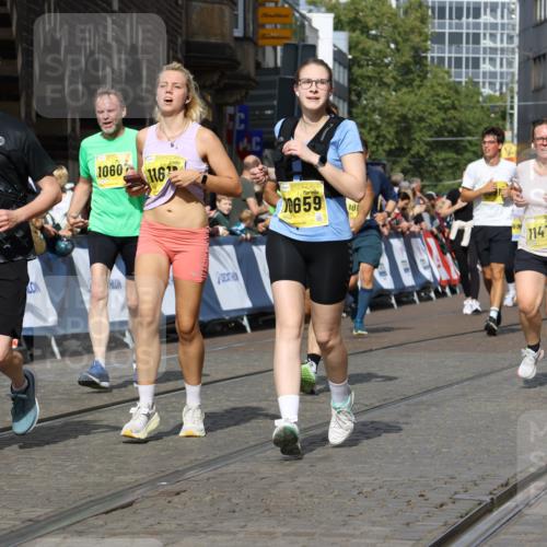 13.09.2026 - 21. swb-Marathon Bremen Strokosch-Dieckow http://msf.ph/oto/10379066 13.09.2026 11:04:06 Ziel 10090, 10091, 10152, 10327, 10357, 10403, 10429, 10569, 10796, 10918, 10950, 11149, 11325, 11451, 11511, 11595, 11868, 11967, 12074, 12504, 10182, 10291, 10390, 10613, 11221, 11336, 11539, 11720, 11726, 11740, 12001, 12113, 12276 meine-sportfotos.de