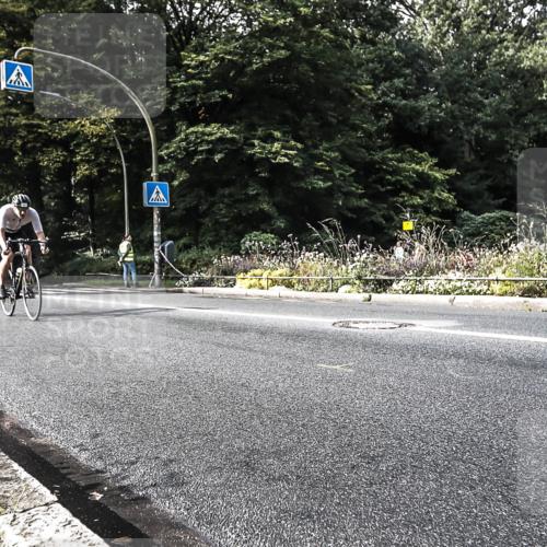 13.09.2026 - Stadtparktriathlon H.Heesch http://msf.ph/oto/10379073 13.09.2026 10:51:01 Radfahren 431, 444, 488 meine-sportfotos.de