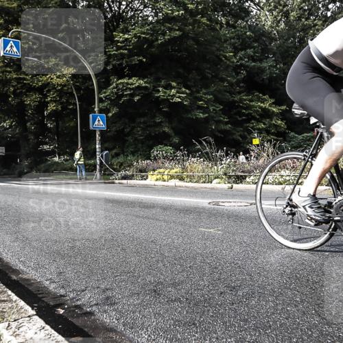 13.09.2026 - Stadtparktriathlon H.Heesch http://msf.ph/oto/10379086 13.09.2026 10:51:01 Radfahren 431, 444, 488 meine-sportfotos.de