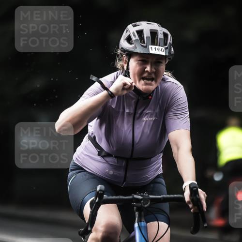13.09.2026 - Stadtparktriathlon H.Heesch http://msf.ph/oto/10379088 13.09.2026 12:22:23 Radfahren 960, 971, 1121, 1143, 1160 meine-sportfotos.de