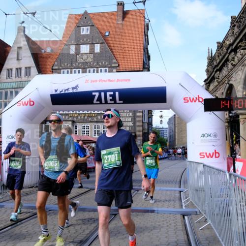13.09.2026 - 21. swb-Marathon Bremen Tim E. http://msf.ph/oto/10379102 13.09.2026 13:14:28 Ziel 107, 235, 1433, 1542, 1613, 1998, 2043, 2084, 2203, 2701, 2824, 2913, 2922, 4728, 5593, 5610, 5986, 6145, 7029, 7435, 7591, 7659, 7963, 8118, 8886, 8919, 9783, 10105 meine-sportfotos.de