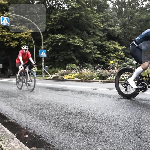 13.09.2026 - Stadtparktriathlon H.Heesch http://msf.ph/oto/10379107 13.09.2026 10:06:36 Radfahren 234, 283 meine-sportfotos.de