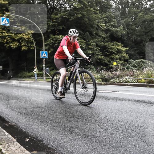 13.09.2026 - Stadtparktriathlon H.Heesch http://msf.ph/oto/10379114 13.09.2026 10:06:36 Radfahren 234, 283 meine-sportfotos.de