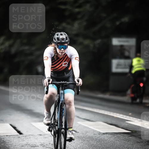 13.09.2026 - Stadtparktriathlon H.Heesch http://msf.ph/oto/10379136 13.09.2026 12:22:28 Radfahren 960, 971, 997, 1143, 1160 meine-sportfotos.de