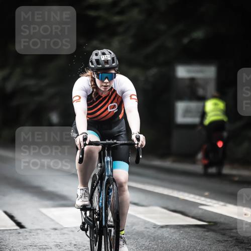 13.09.2026 - Stadtparktriathlon H.Heesch http://msf.ph/oto/10379144 13.09.2026 12:22:28 Radfahren 960, 971, 997, 1143, 1160 meine-sportfotos.de