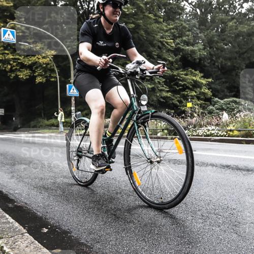 13.09.2026 - Stadtparktriathlon H.Heesch http://msf.ph/oto/10379150 13.09.2026 10:06:57 Radfahren 290, 306, 328 meine-sportfotos.de
