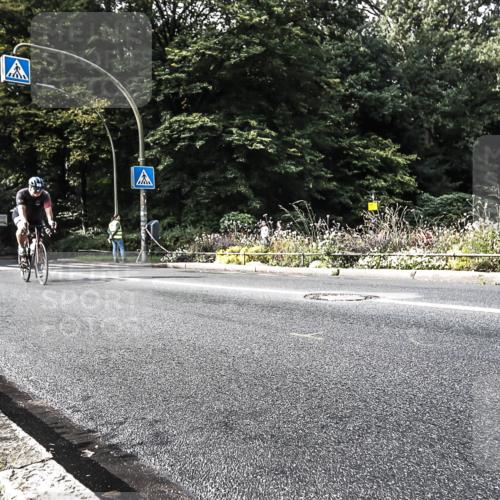 13.09.2026 - Stadtparktriathlon H.Heesch http://msf.ph/oto/10379182 13.09.2026 10:51:06 Radfahren 343, 444, 481, 528, 562 meine-sportfotos.de