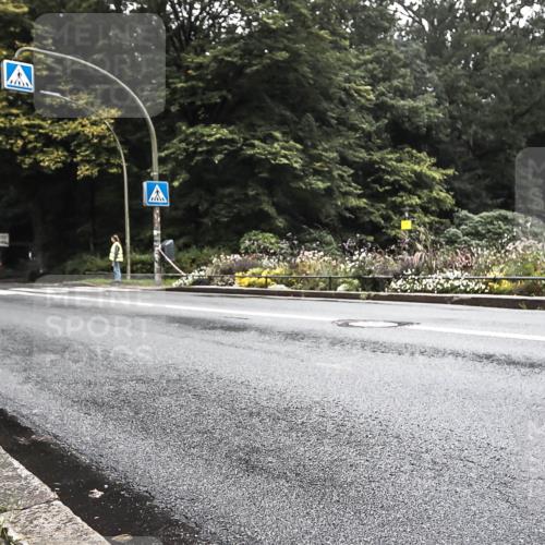 13.09.2026 - Stadtparktriathlon H.Heesch http://msf.ph/oto/10379221 13.09.2026 10:08:15 Radfahren 232, 287, 292 meine-sportfotos.de