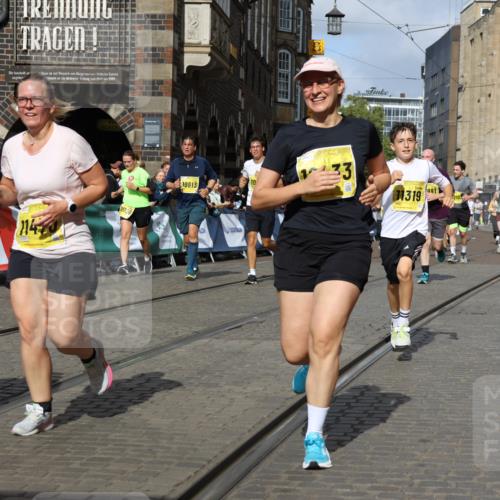 13.09.2026 - 21. swb-Marathon Bremen Strokosch-Dieckow http://msf.ph/oto/10379229 13.09.2026 11:04:10 Ziel 10090, 10091, 10152, 10327, 10357, 10403, 10429, 10607, 10659, 10720, 10796, 10918, 10950, 11149, 11319, 11325, 11451, 11470, 11471, 11511, 11595, 11618, 11868, 11967, 12260, 12392, 12433, 12504, 10182, 10245, 10291, 10526, 10613, 11214, 11215, 11221, 11248, 11336, 11410, 11720, 11740, 12009, 12929 meine-sportfotos.de