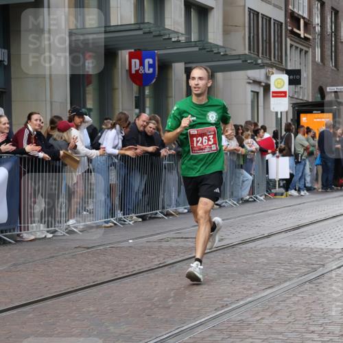 13.09.2026 - 21. swb-Marathon Bremen Strokosch-Dieckow http://msf.ph/oto/10379251 13.09.2026 12:40:57 Ziel 634, 642, 1263, 3662, 4264 meine-sportfotos.de