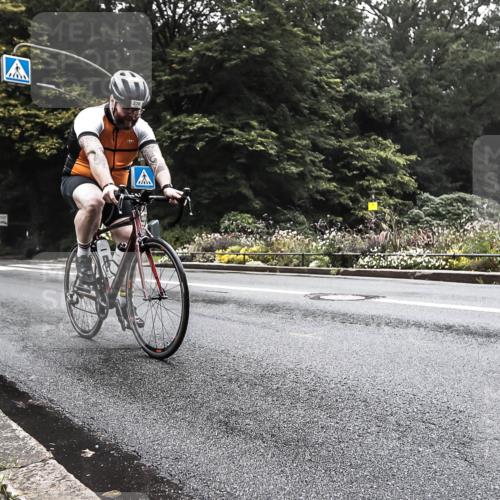 13.09.2026 - Stadtparktriathlon H.Heesch http://msf.ph/oto/10379273 13.09.2026 10:08:55 Radfahren 224, 236, 301, 340 meine-sportfotos.de