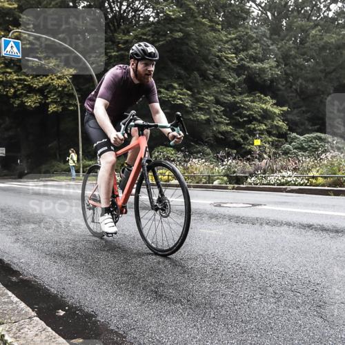 13.09.2026 - Stadtparktriathlon H.Heesch http://msf.ph/oto/10379277 13.09.2026 10:09:00 Radfahren 224, 244, 279, 289, 327 meine-sportfotos.de