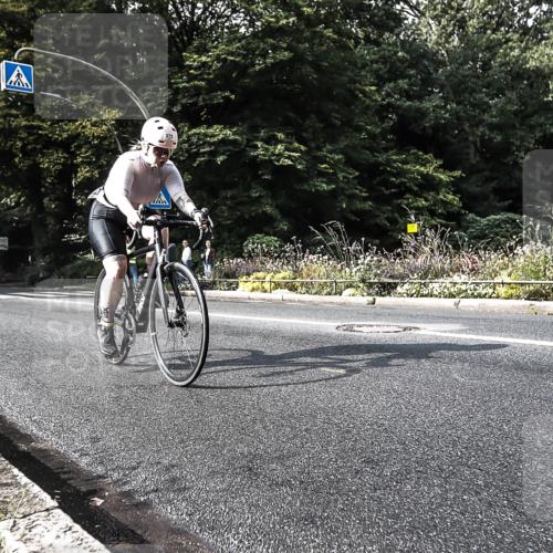 13.09.2026 - Stadtparktriathlon H.Heesch http://msf.ph/oto/10379290 13.09.2026 10:51:11 Radfahren 343, 375, 528 meine-sportfotos.de