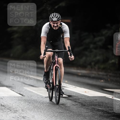 13.09.2026 - Stadtparktriathlon H.Heesch http://msf.ph/oto/10379297 13.09.2026 12:22:41 Radfahren 966, 983, 1040, 1054, 1068, 1129, 1140 meine-sportfotos.de