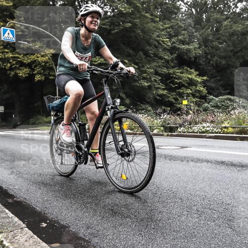 13.09.2026 - Stadtparktriathlon H.Heesch http://msf.ph/oto/10379312 13.09.2026 10:09:24 Radfahren 226, 344 meine-sportfotos.de