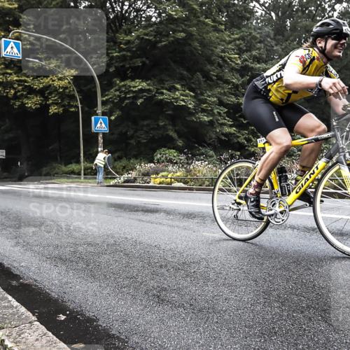 13.09.2026 - Stadtparktriathlon H.Heesch http://msf.ph/oto/10379320 13.09.2026 10:09:32 Radfahren 211 meine-sportfotos.de