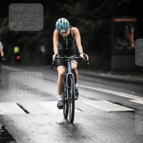 13.09.2026 - Stadtparktriathlon H.Heesch http://msf.ph/oto/10379322 13.09.2026 12:22:43 Radfahren 983, 1040, 1054, 1129, 1140 meine-sportfotos.de