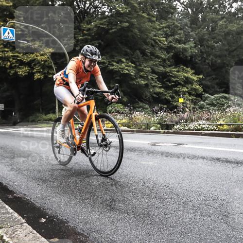13.09.2026 - Stadtparktriathlon H.Heesch http://msf.ph/oto/10379335 13.09.2026 10:09:47 Radfahren 249, 257 meine-sportfotos.de