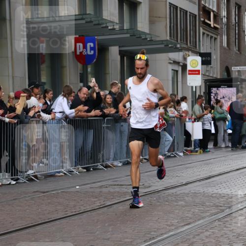 13.09.2026 - 21. swb-Marathon Bremen Strokosch-Dieckow http://msf.ph/oto/10379371 13.09.2026 12:41:10 Ziel 1139, 634, 642 meine-sportfotos.de