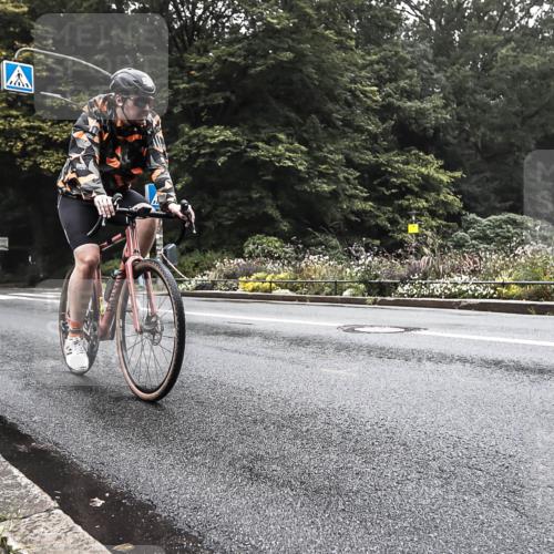 13.09.2026 - Stadtparktriathlon H.Heesch http://msf.ph/oto/10379384 13.09.2026 10:10:07 Radfahren 233, 261, 316 meine-sportfotos.de
