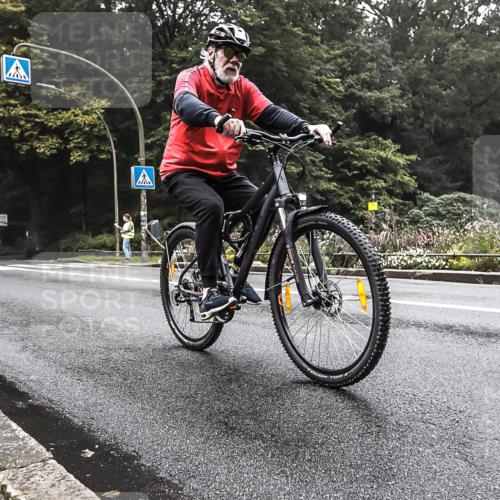 13.09.2026 - Stadtparktriathlon H.Heesch http://msf.ph/oto/10379396 13.09.2026 10:10:13 Radfahren 277, 316 meine-sportfotos.de