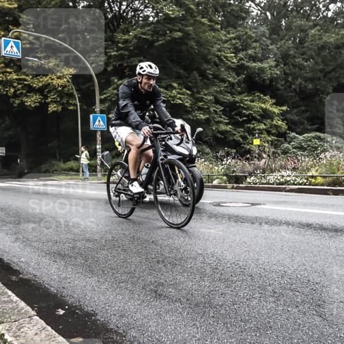 13.09.2026 - Stadtparktriathlon H.Heesch http://msf.ph/oto/10379415 13.09.2026 10:10:36 Radfahren 210, 309, 342 meine-sportfotos.de