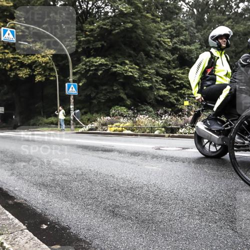13.09.2026 - Stadtparktriathlon H.Heesch http://msf.ph/oto/10379419 13.09.2026 10:10:37 Radfahren 210, 309, 342 meine-sportfotos.de