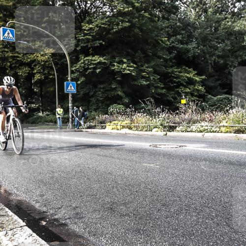 13.09.2026 - Stadtparktriathlon H.Heesch http://msf.ph/oto/10379431 13.09.2026 10:51:19 Radfahren 364, 534 meine-sportfotos.de