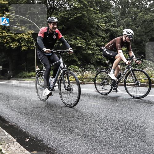 13.09.2026 - Stadtparktriathlon H.Heesch http://msf.ph/oto/10379442 13.09.2026 10:10:48 Radfahren 215, 274, 286 meine-sportfotos.de
