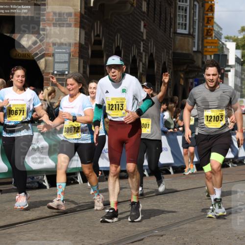 13.09.2026 - 21. swb-Marathon Bremen Strokosch-Dieckow http://msf.ph/oto/10379472 13.09.2026 11:04:15 Ziel 10152, 10357, 10403, 10429, 10607, 10659, 10720, 10726, 10796, 10912, 10913, 10918, 11149, 11319, 11325, 11451, 11470, 11471, 11511, 11618, 11868, 11967, 12140, 12260, 12392, 12433, 12504, 10245, 10526, 10613, 10755, 11214, 11215, 11248, 11410, 11720, 11740, 12009, 12929 meine-sportfotos.de