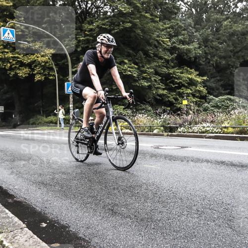13.09.2026 - Stadtparktriathlon H.Heesch http://msf.ph/oto/10379481 13.09.2026 10:11:08 Radfahren 254, 267, 308 meine-sportfotos.de