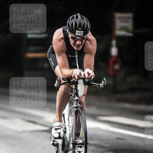 13.09.2026 - Stadtparktriathlon H.Heesch http://msf.ph/oto/10379486 13.09.2026 12:23:08 Radfahren 1049, 1059 meine-sportfotos.de